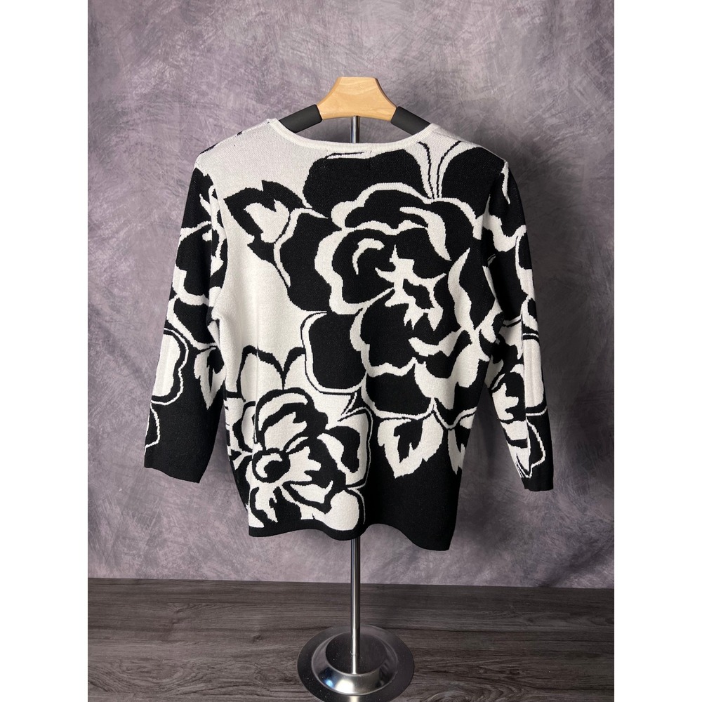 Alfred Dunner Floral Jacquard Embellished Sweater Petite Medium Black White